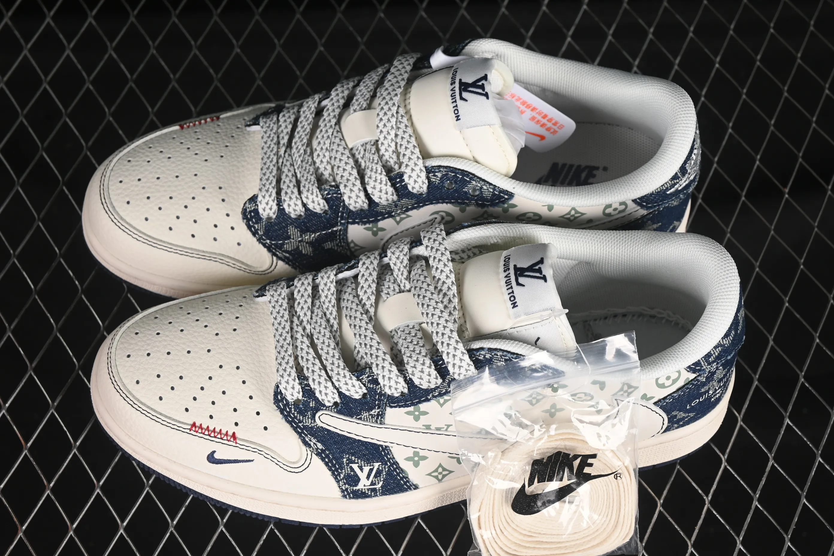 All categories Air Jordan Jordan series basketball shoes Air Jordan 1 Low High-end customized low-top sneakers Travis Scott x Fragment Design x Air Jordan 1 Low OG SP AJ1 LV joint blue denim low-top cultural casual sneakers YX5066-326